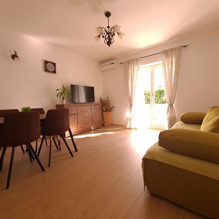 Barbat na Rabu Apartmani B&S מראה חיצוני תמונה